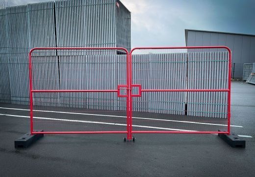 Bouwhek dubbele deur anti-climb rood