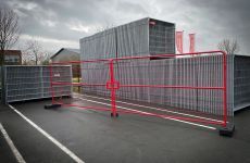 Bouwhek dubbele voertuig deur anti-climb rood | Zijkant