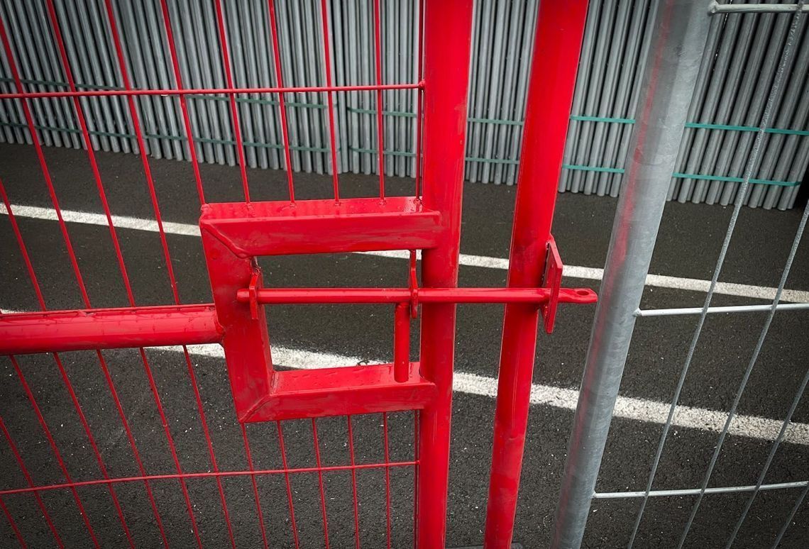 bouwhekdeur anticlimb rood