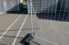 Bouwhekklem schoor met schoren