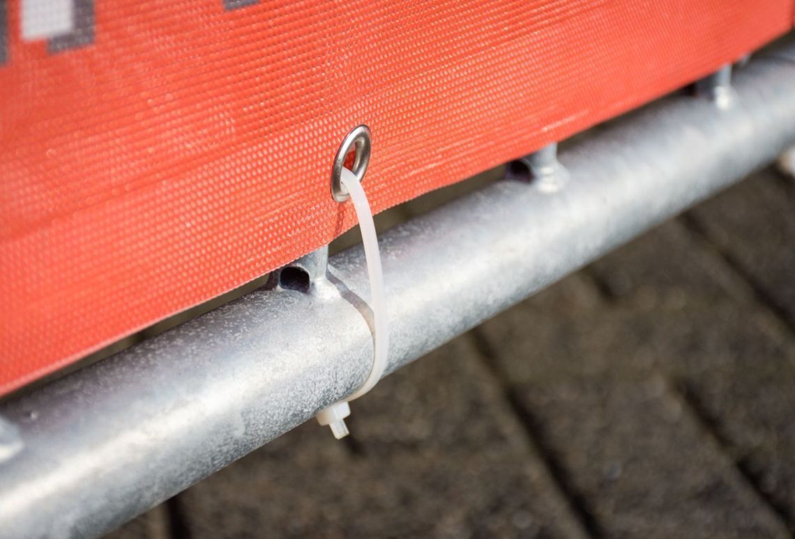 Dranghekbanner 19 - Premium | Bevestigd doormiddel van tie wraps