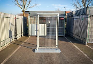 Bouwhek vluchtpoort met vluchtpoort voor slotkas