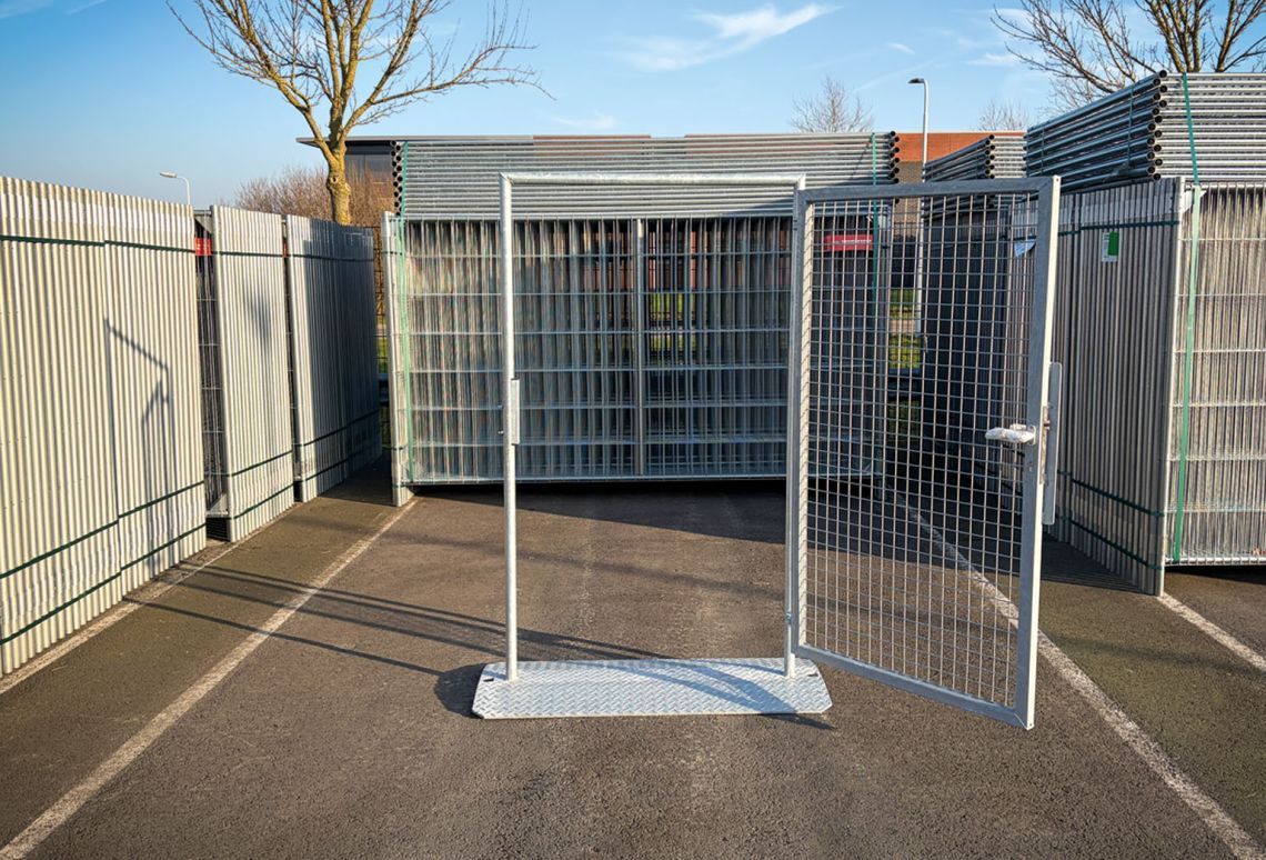 Bouwhek Poort | open deur