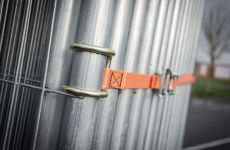 Bunkerset - Opbergsysteem | Bouwhekken worden bij elkaar gehouden door middel van een speciale spanband 