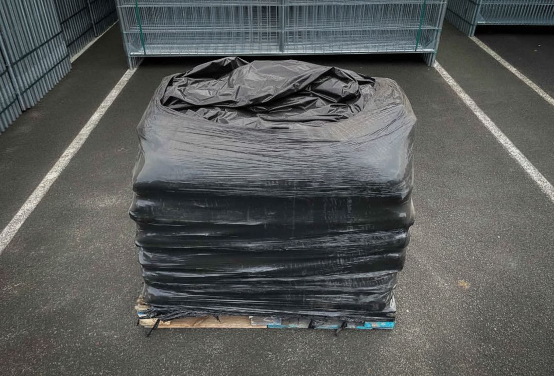 Zandzak PVC zwart 70 stuks op pallet bekleed voor transport